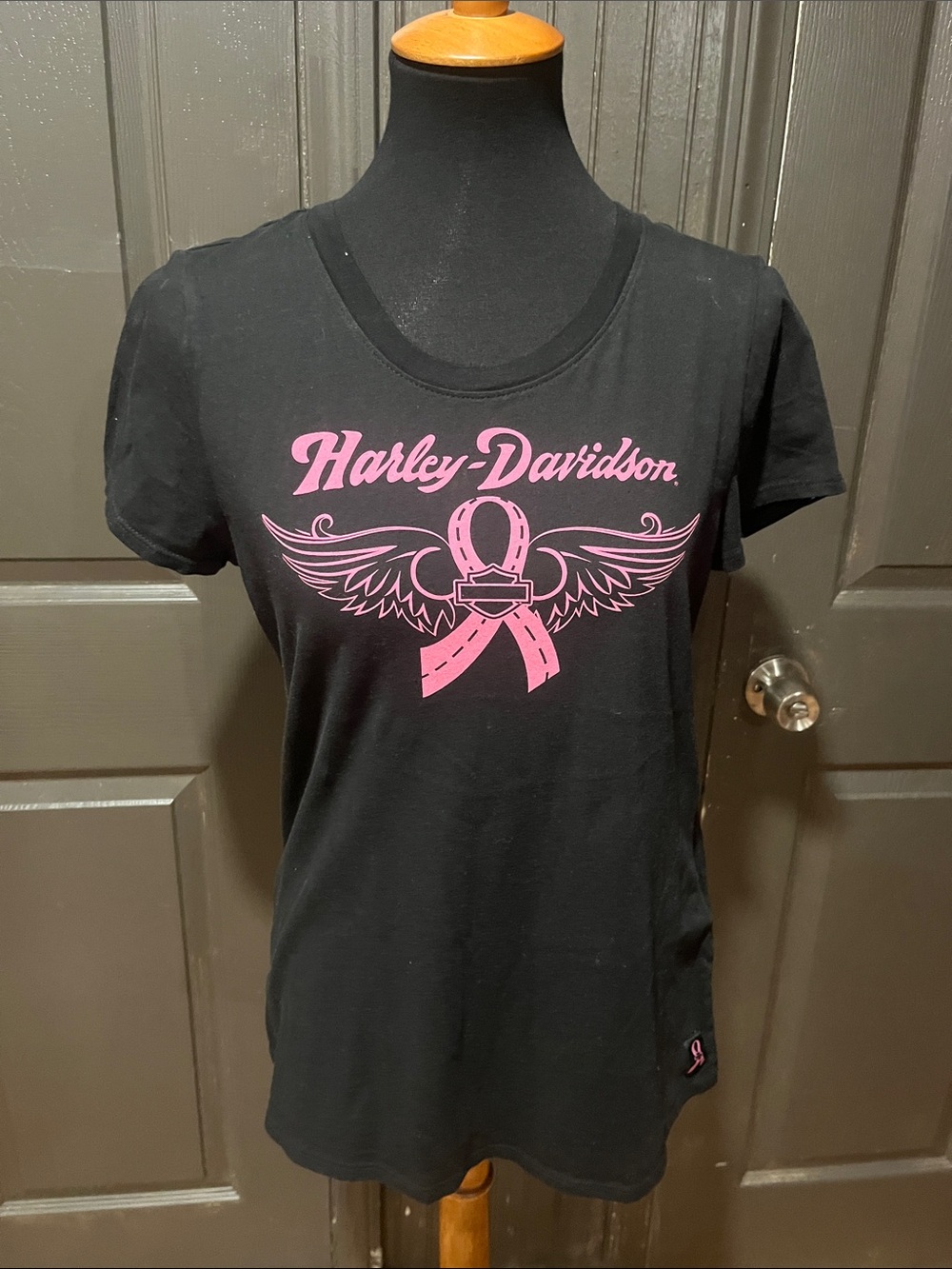 Harley-Davidson Black Shirt with Pink Ribbon Wing Logo prevent cancer